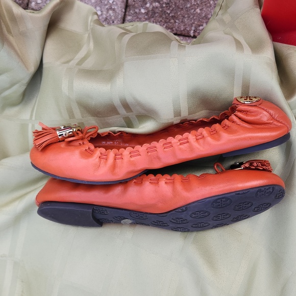 Tory Birch leather ballet flats, orange, rounded toe size 8.5 (like new) - Picture 7 of 10